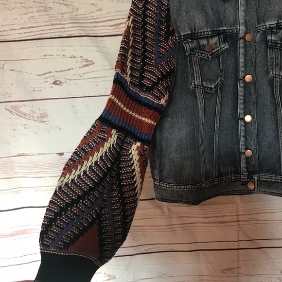 KNITTED SLEEVE BUTTON DOWN DENIM JACKET - Picture 6 of 8